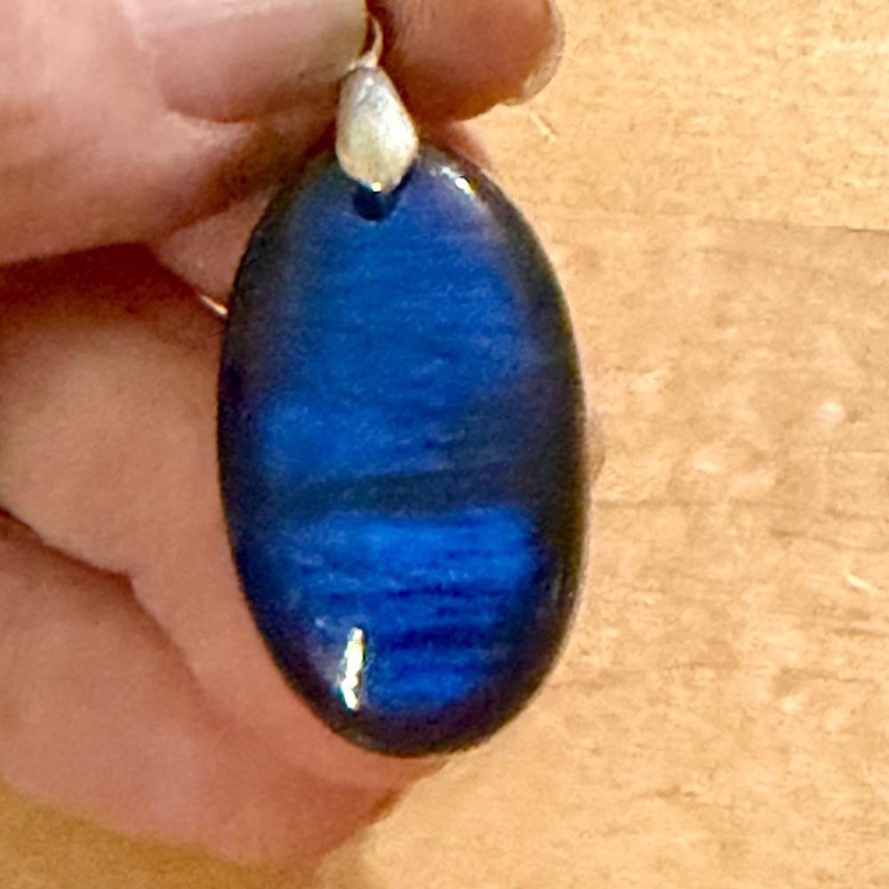 Outstanding Deep Blue Labradorite Pendant Necklace